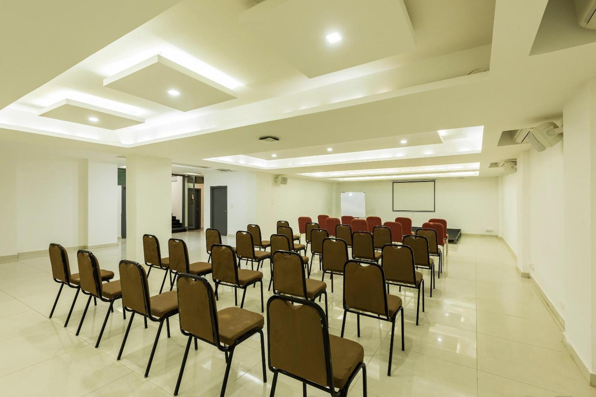 Super Townhouse Mg Road,Bangalore Esterno foto